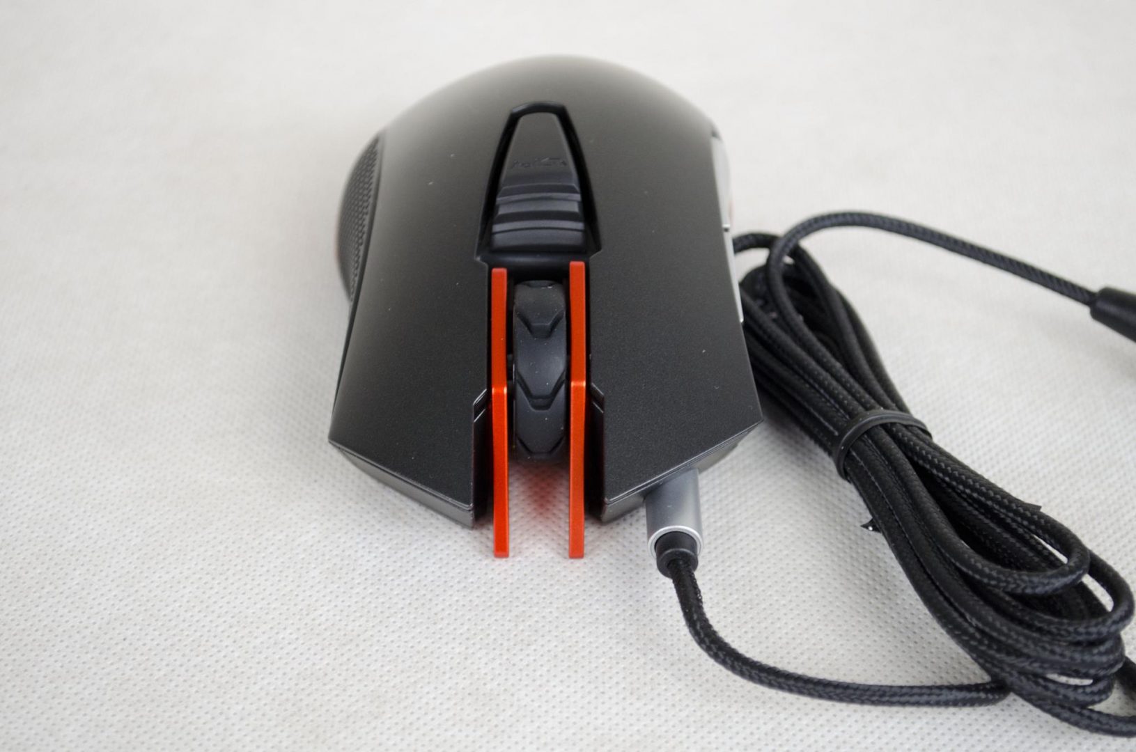 Cougar 550M Gaming Mouse Review_5