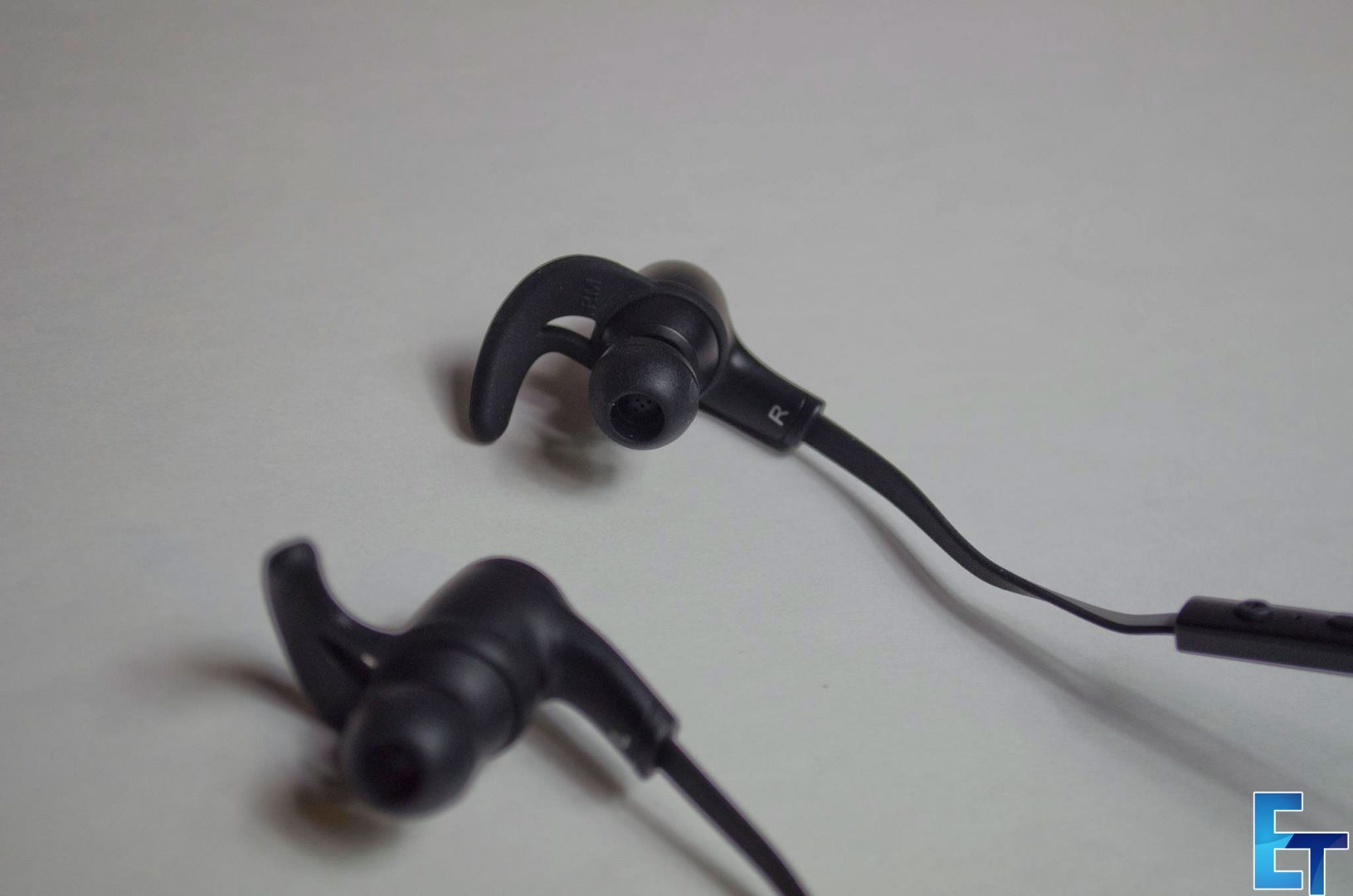 Deewear-FlyONE-Sport-Bluetooth-Headphones-Review_6