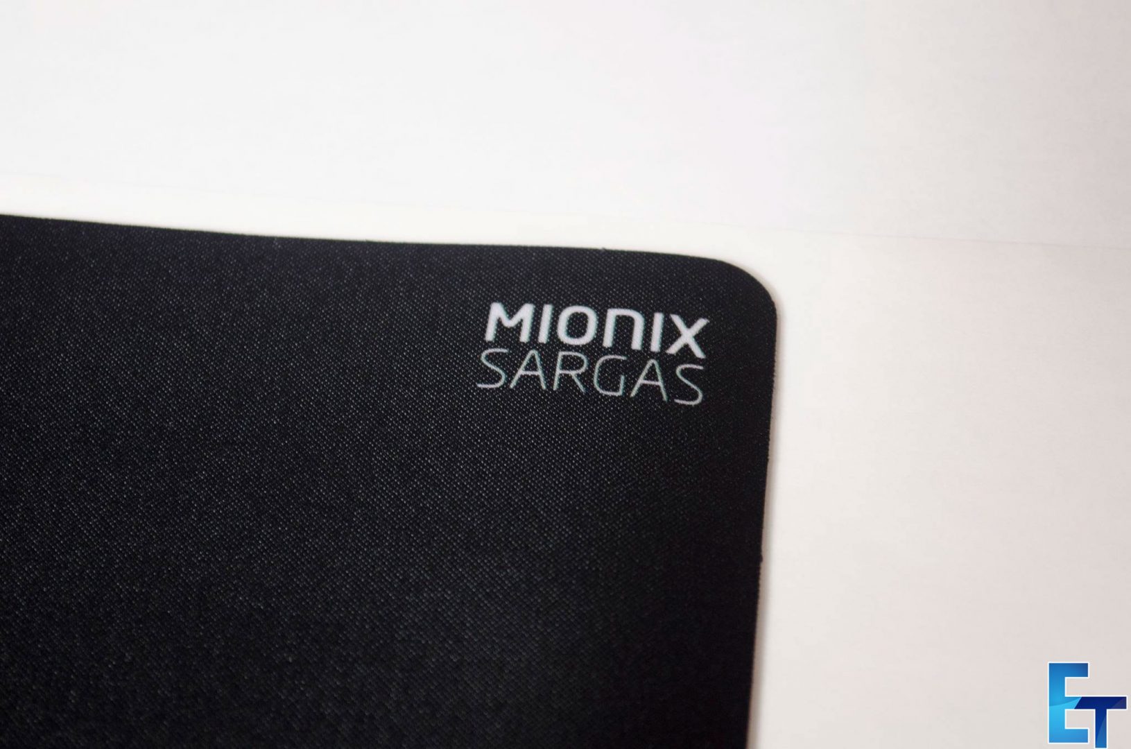 MIONIX-SARGAS-XLSoft-Gaming-Mouse-Pad_2