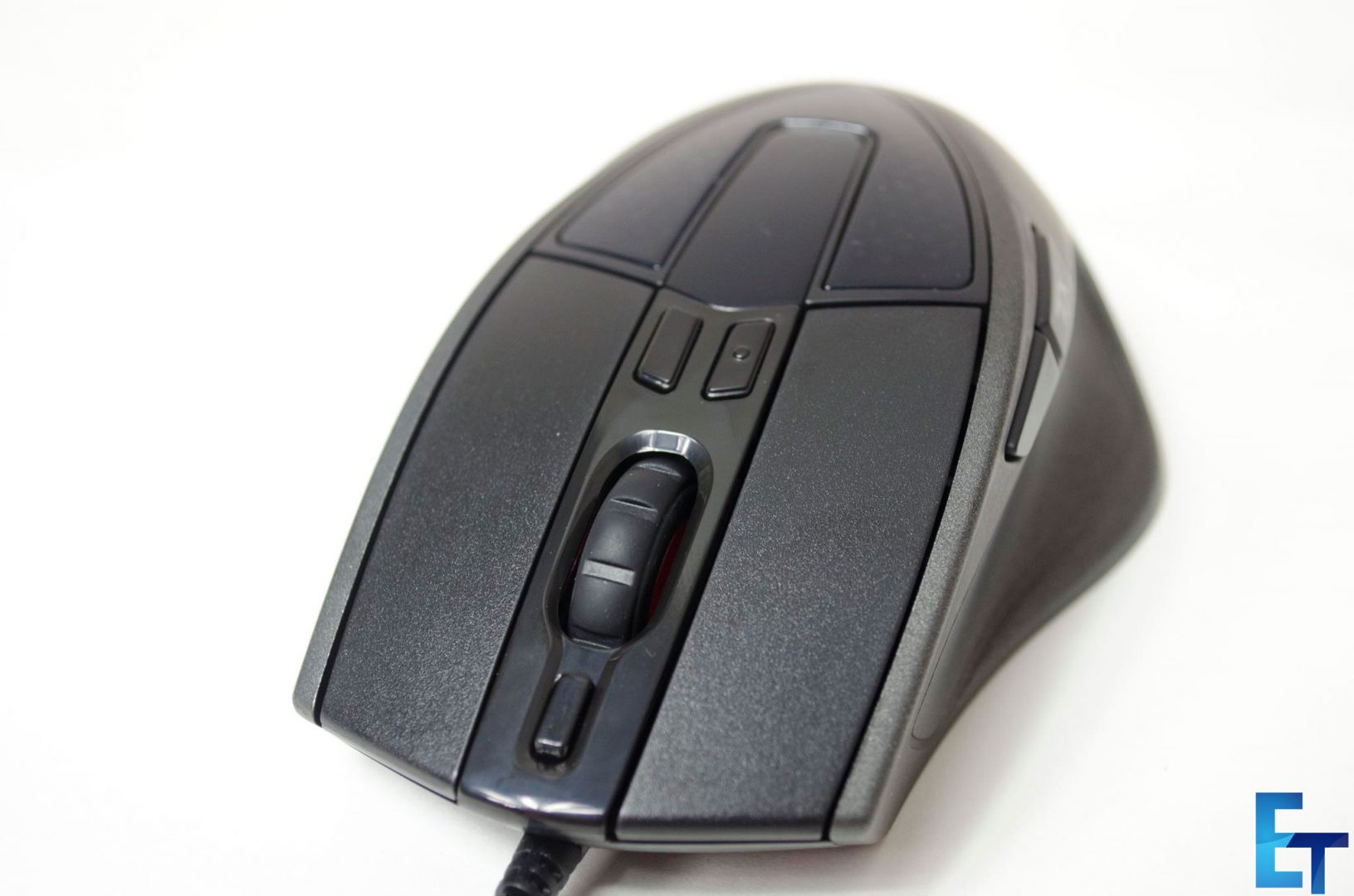 Cooler-Master-Sentinel-III-Ergonomic-Gaming-Mouse-Review_11