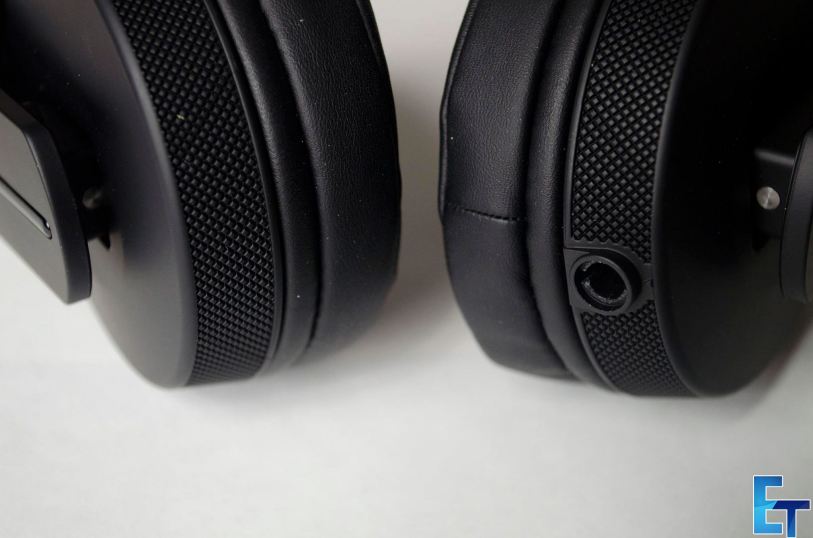 Pioneer-HDJ-700-Headphones-Review_6