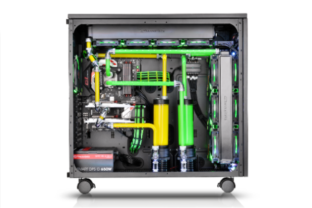 Thermaltake TT Premium Core W100 Super Tower Chassis_1