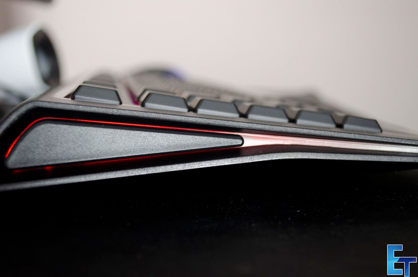 sTEELsERIES-aPEX-m800-mECHANICAL-gAMING-KEYBOARD-rEVIEW_7