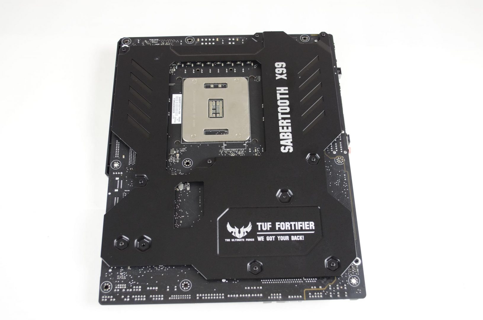 ASUS X99 Savertooth Motherboard Review_4
