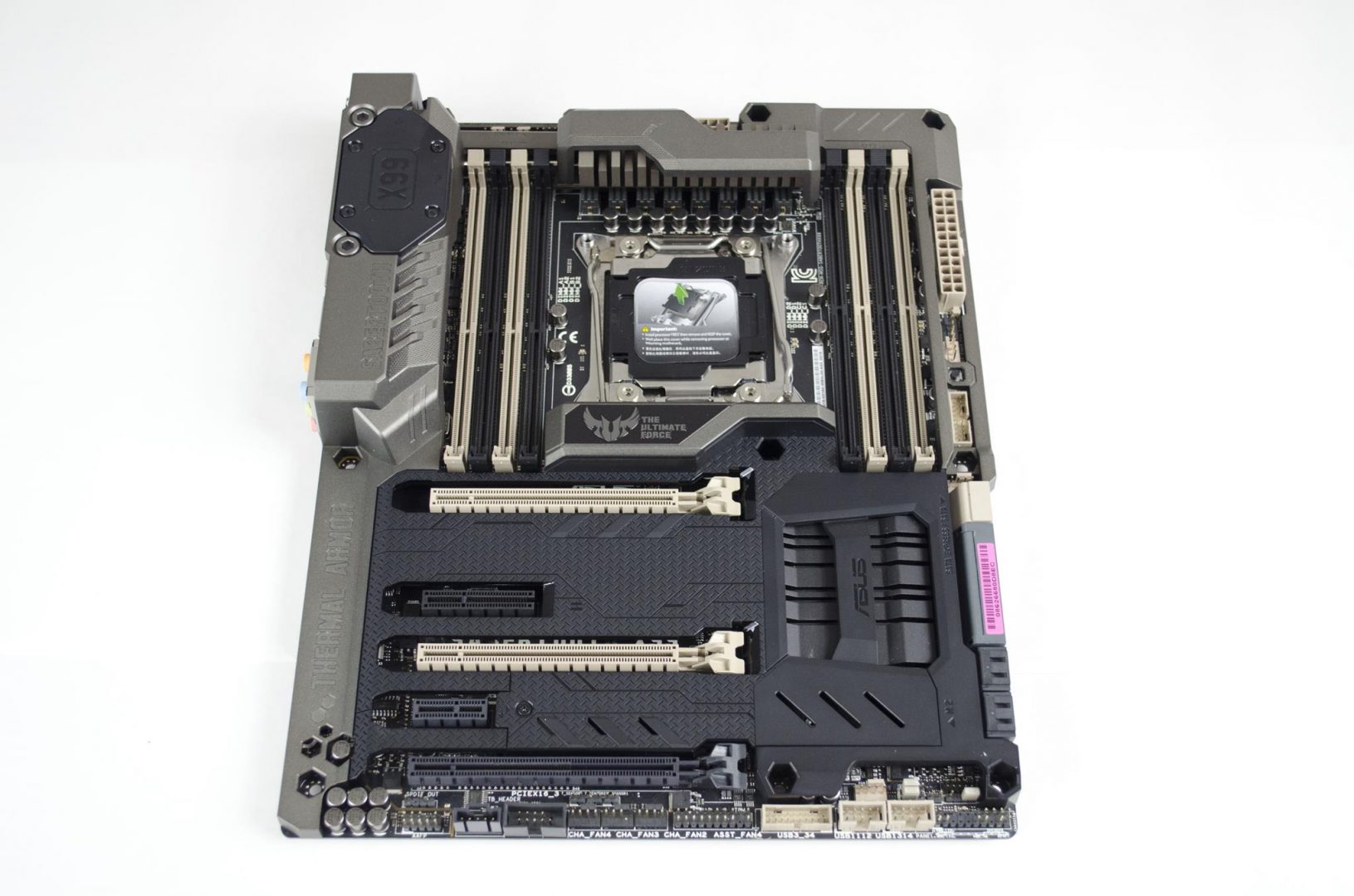 ASUS X99 Savertooth Motherboard Review_6