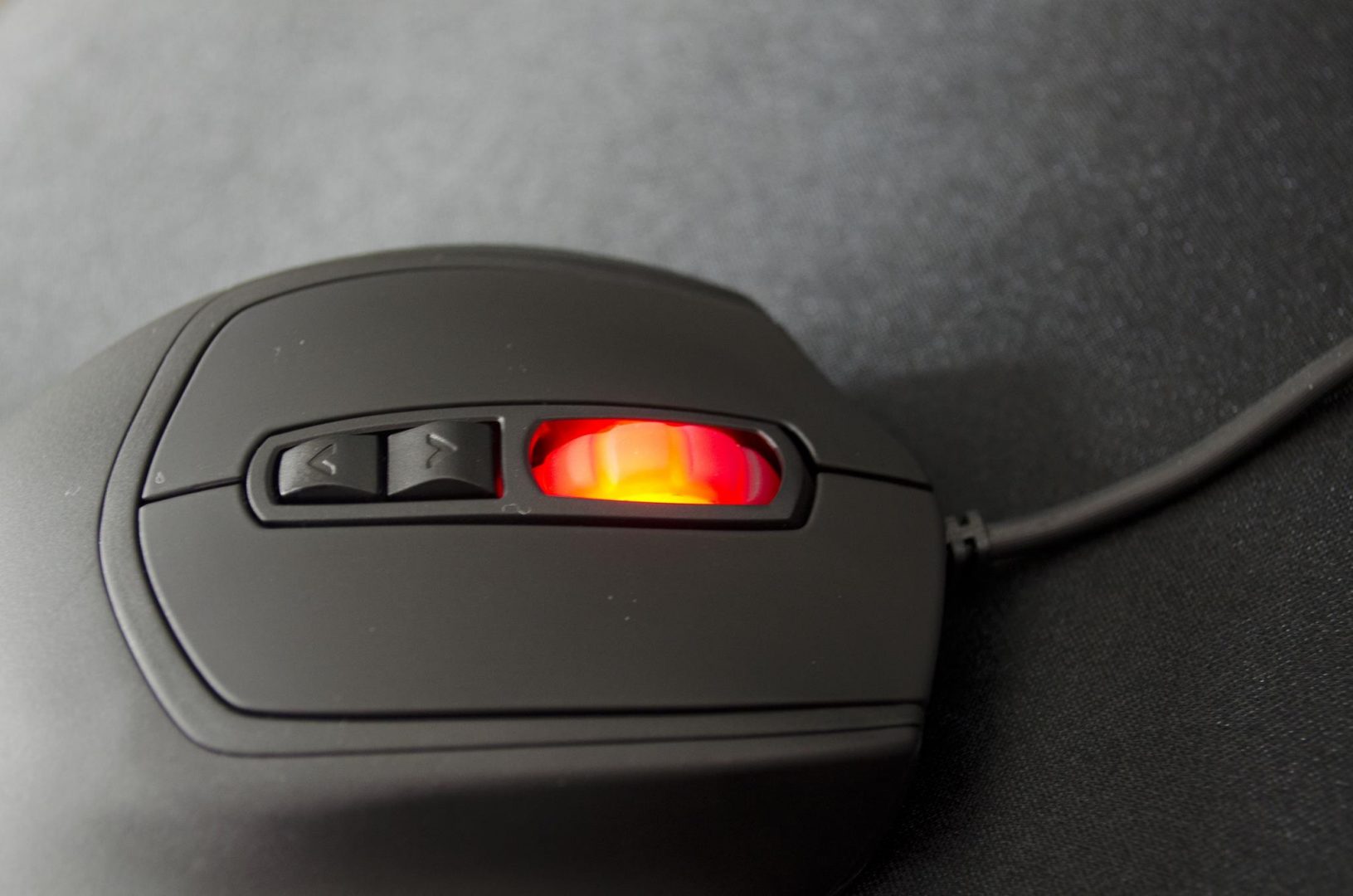 CM Storm Xornet II Gaming Mouse Review_4