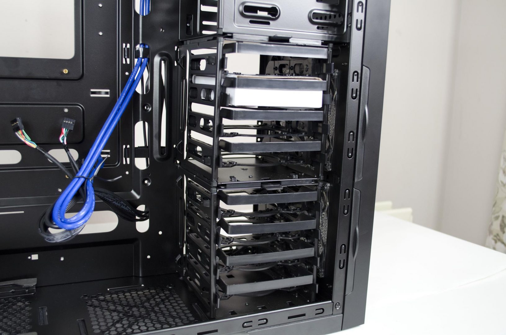 Cooltek Skall PC Case Review_11