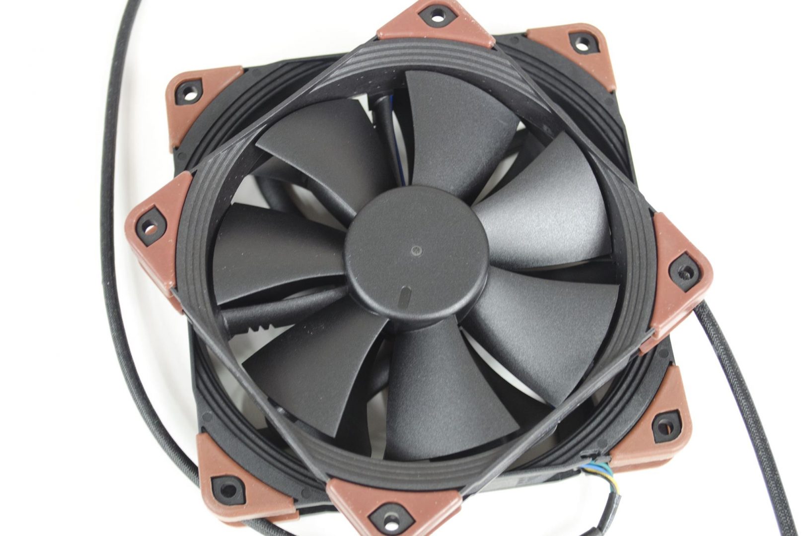 Noctua industrialPPC Fans review_3