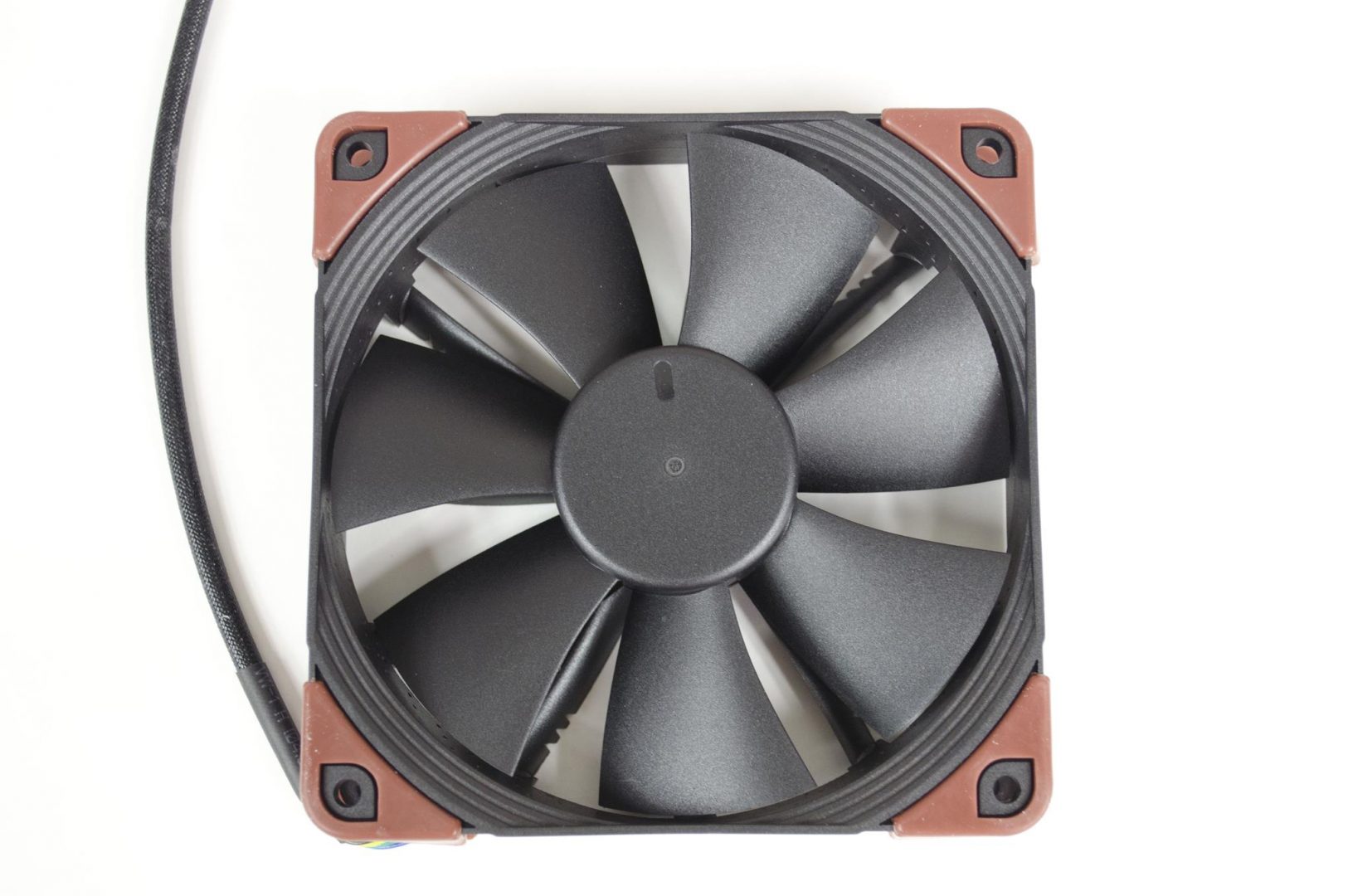 Noctua industrialPPC Fans review_9