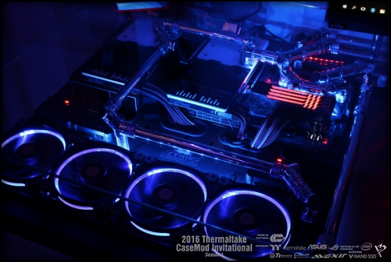 Thermaltake 2016 Thermaltake CaseMOD Invitational Season 1_ Peter Brands's Tt Desk_ 1st Place_ 2