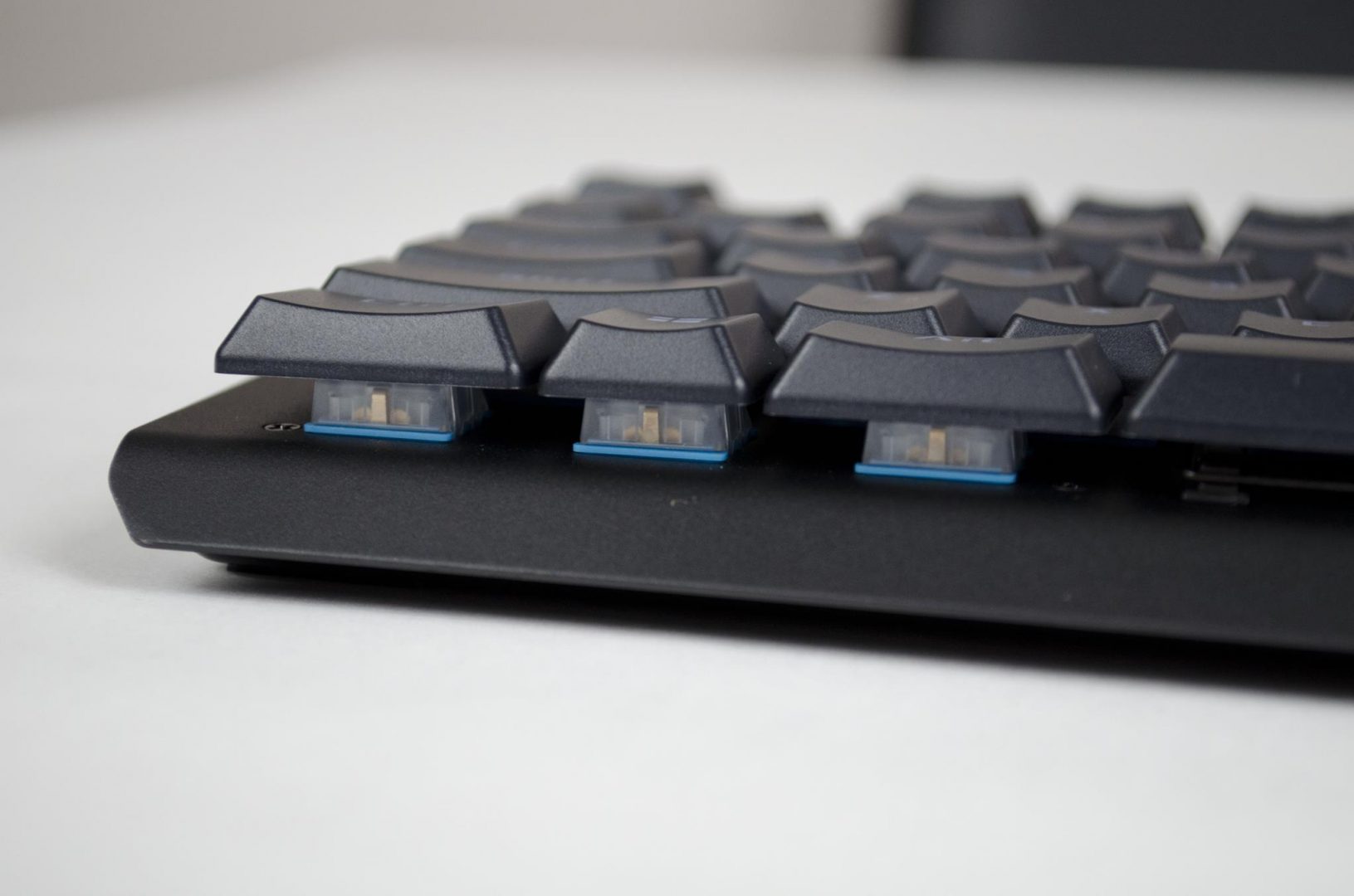 tesoro-gram-spectrum-rgm-gaming-mechanical-keyboard-review_9