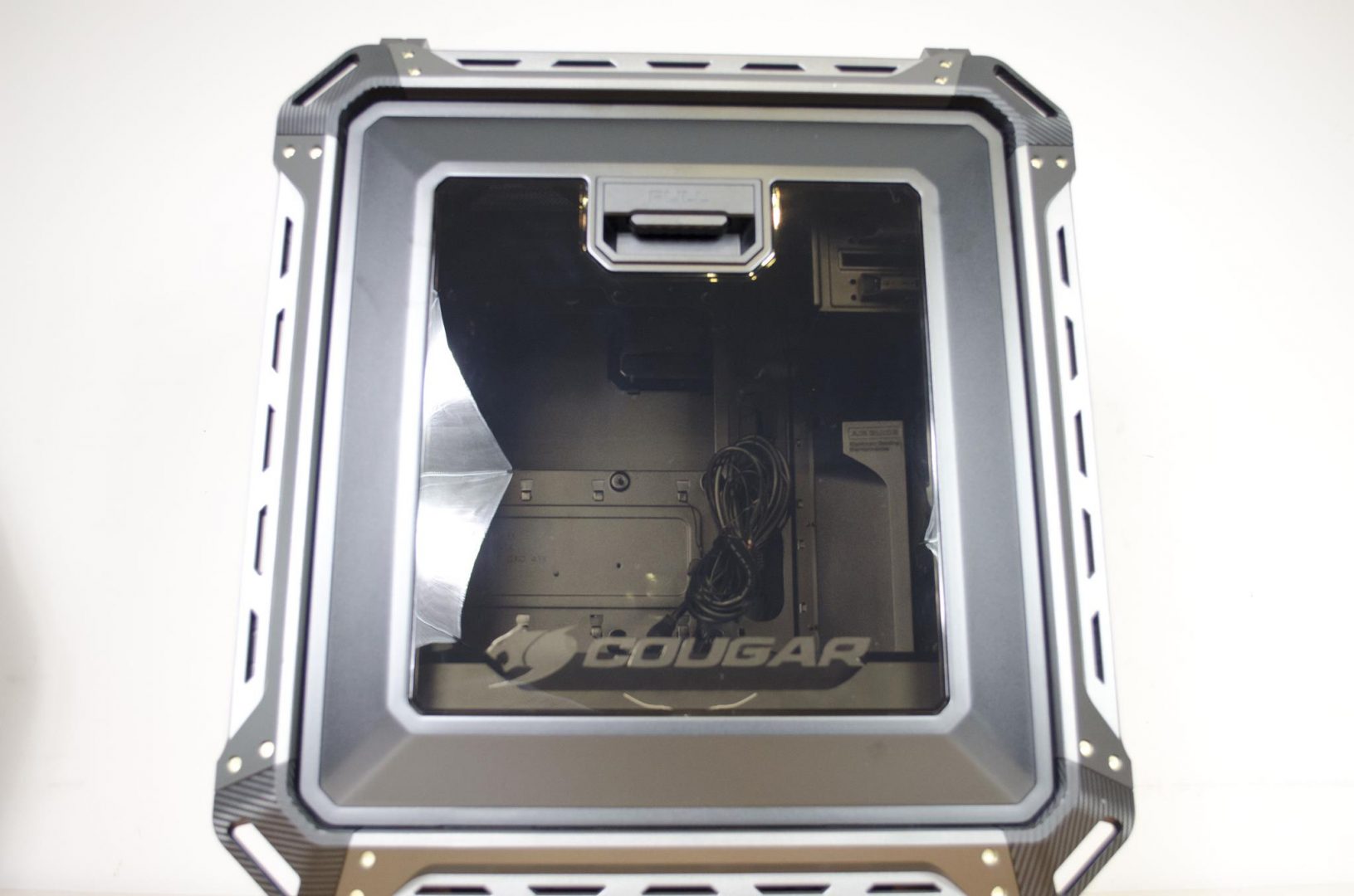 cougar-panzer-max-case-review-_3