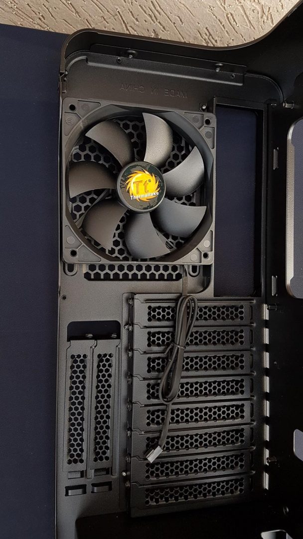 Fan pcie