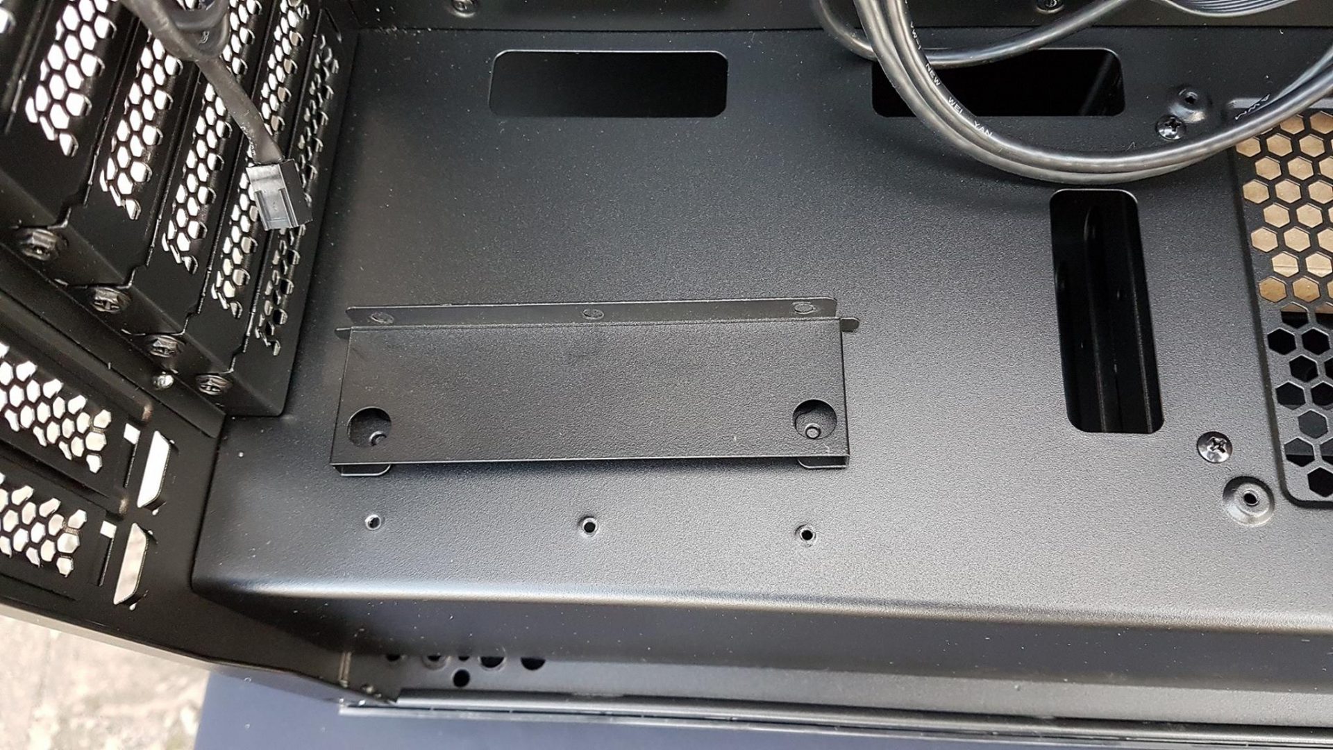 Vertical mount bracket off