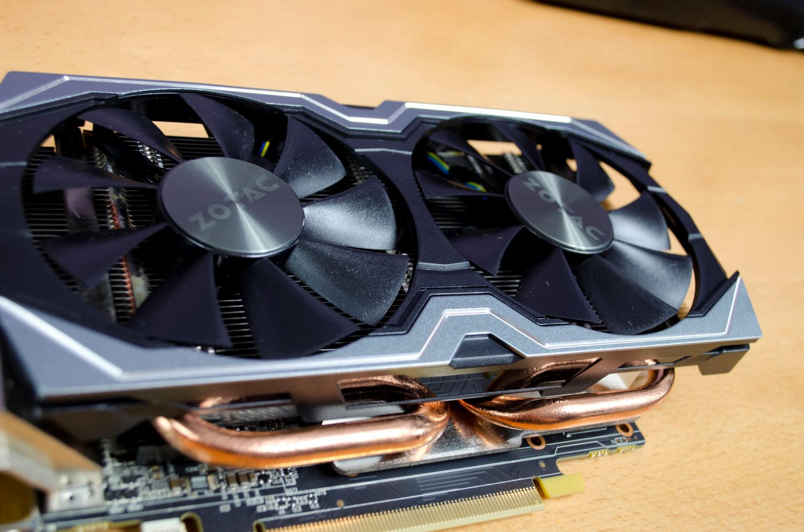 zotac geforce gtx 1060 6gb amp edition _5