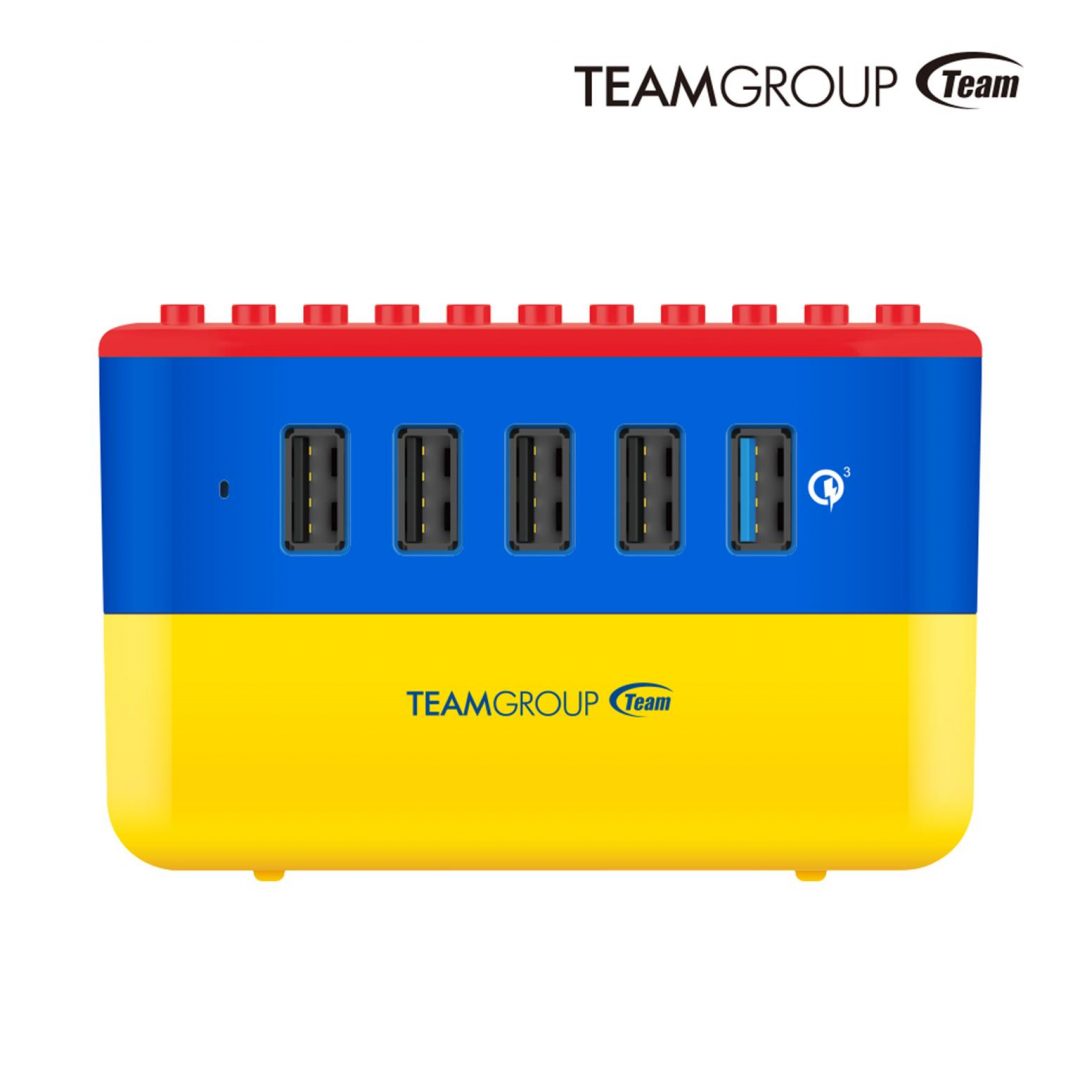TeamGroup Brick Charger WD02 2