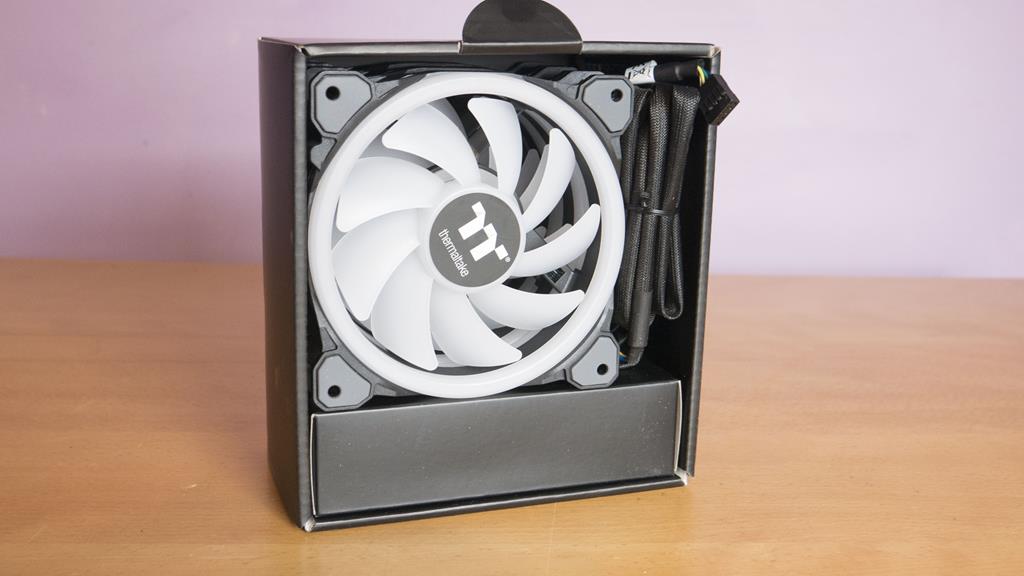 thermaltake riing trio 12 fan review 3