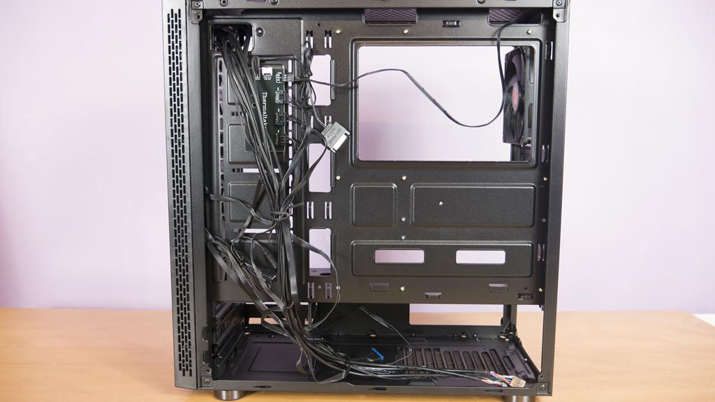 thermaltake v200 pc case 12