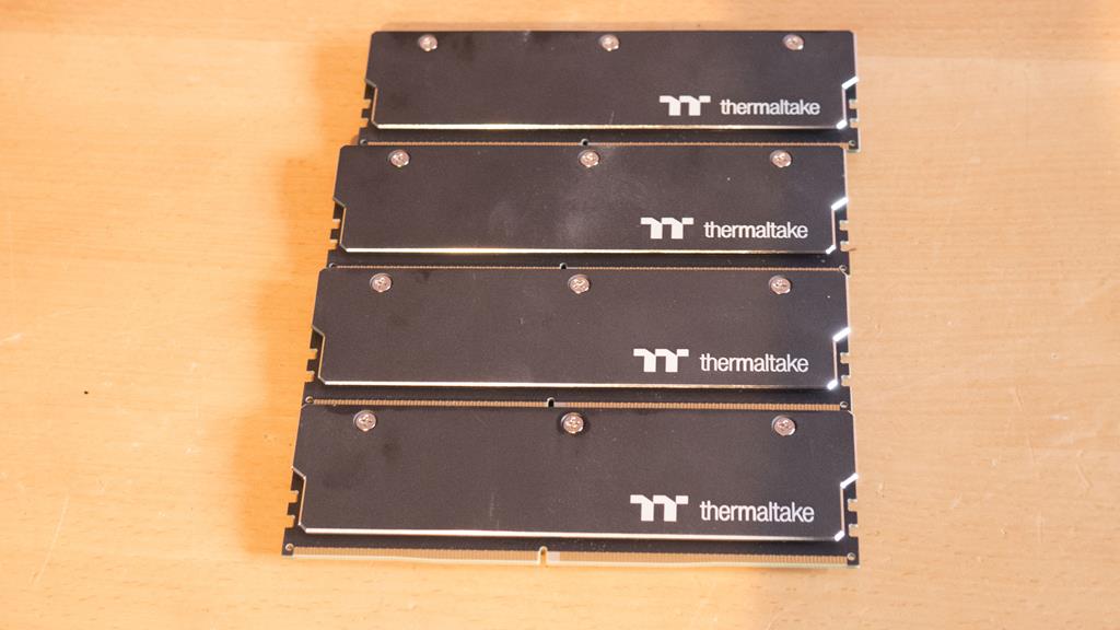 Thermaltake WaterRam RGB Liquid Cooling DDR4 Memory 3200MHz 32GB 2