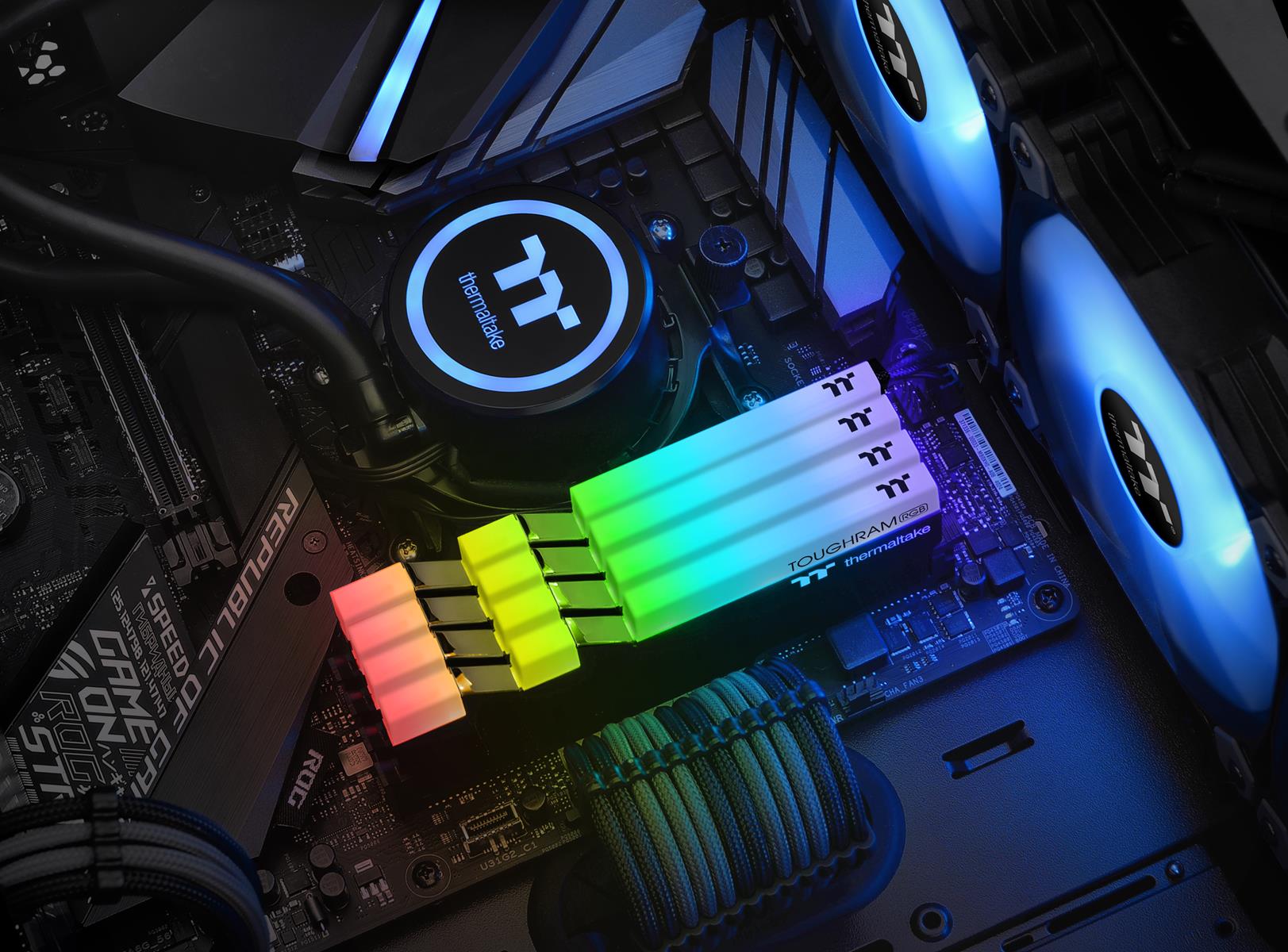 Thermaltake TOUGHRAM RGB DDR4 Memory Series 3