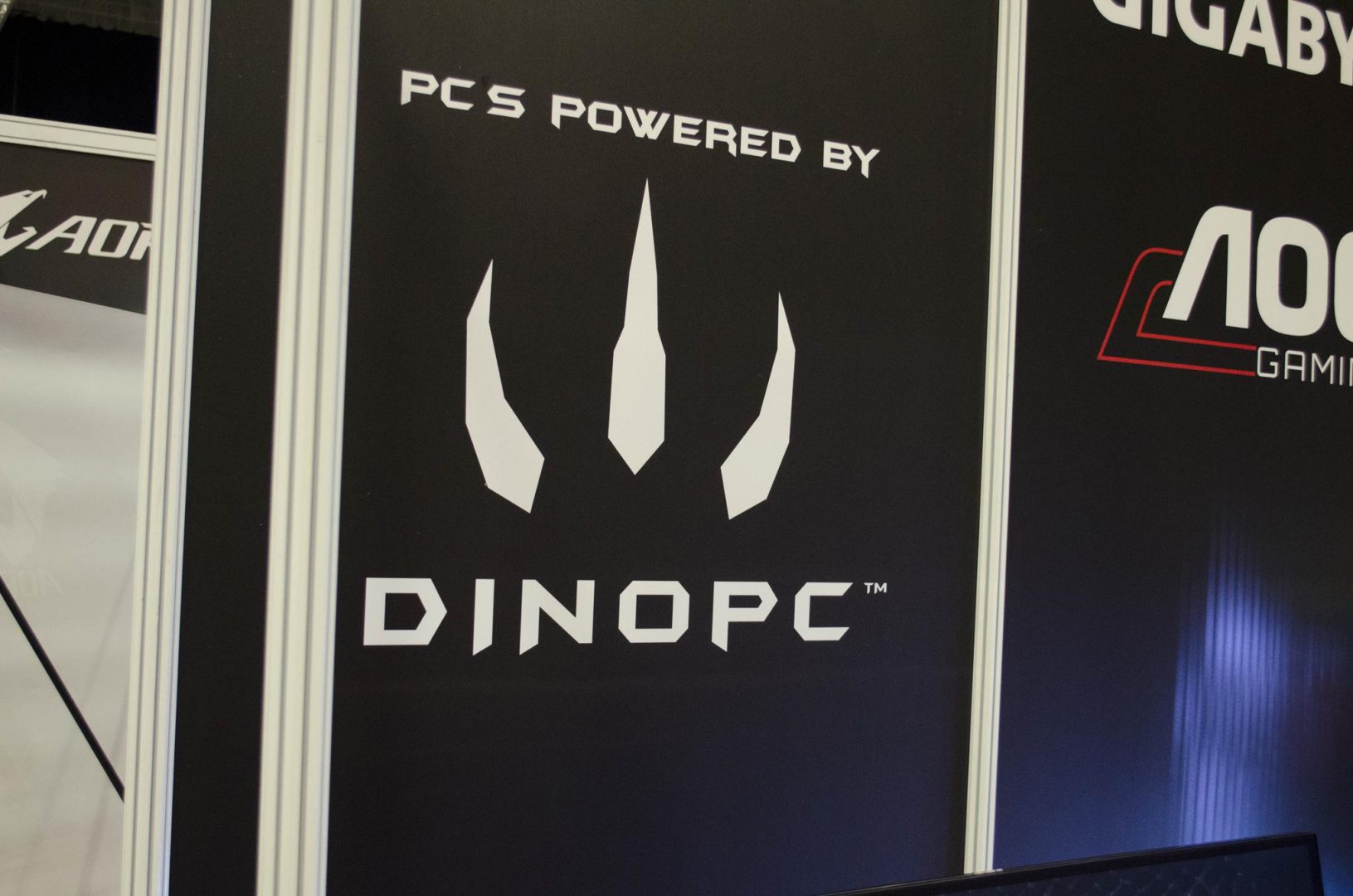 Dino PC at Multiplay Insomnia I55