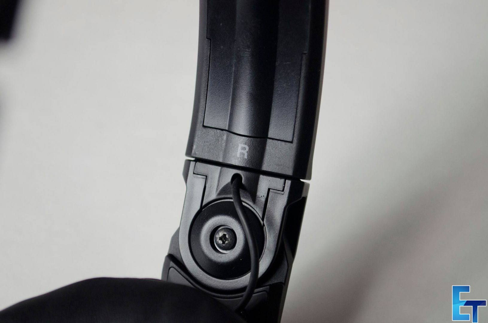Pioneer HDJ-700 Headphones Review 5 Pioneer-HDJ-700-Headphones-Review_4