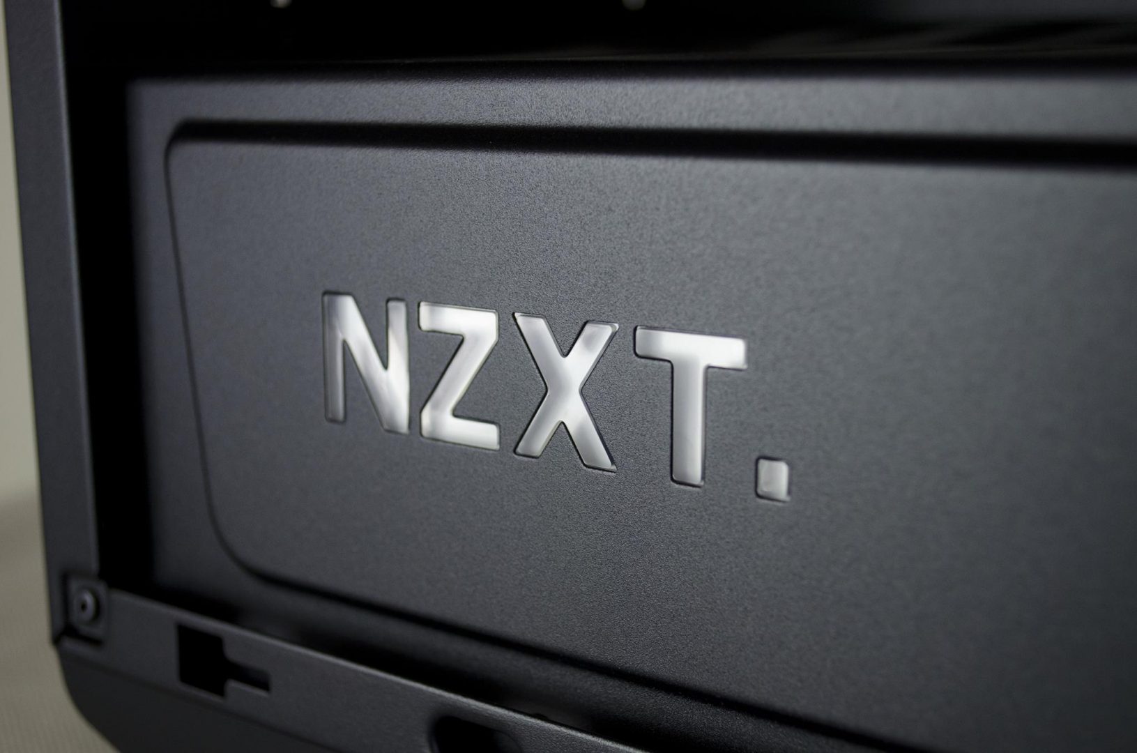 NZXT MANTA PC Case Review