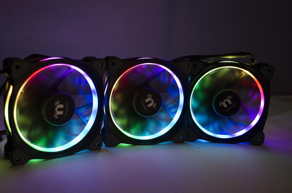 Thermaltake Riing Plus 12 RGB Radiator Fan 3-Pack Review