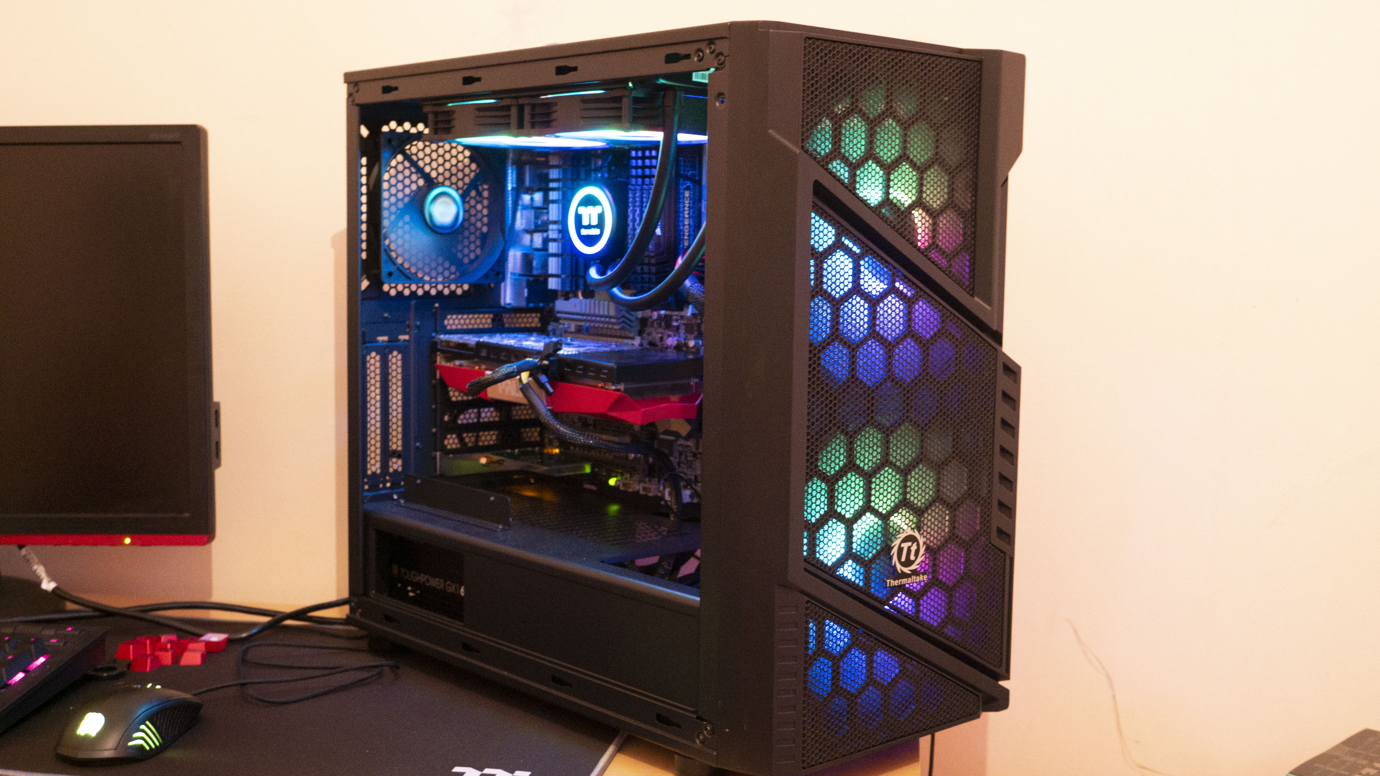 Thermaltake Commander C31 PC Case Review