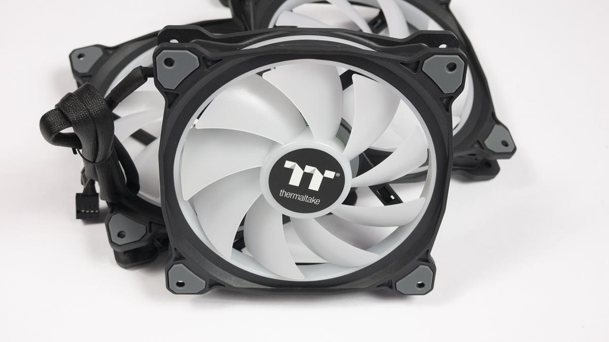 TT Premium Riing DUO 14 Radiator Fan Review