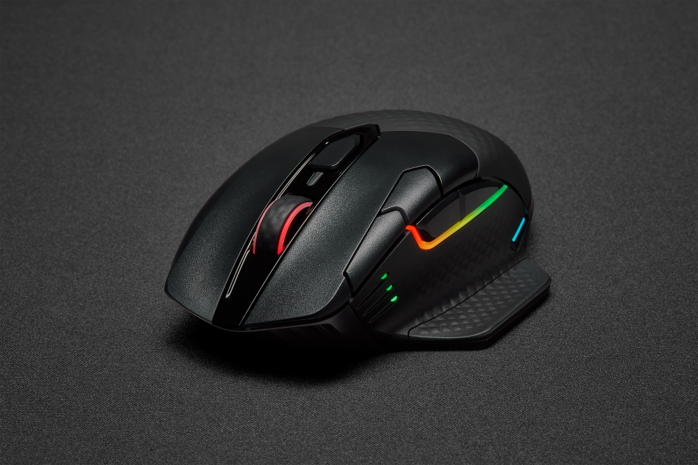 CORSAIR Launches New DARK CORE RGB PRO Wireless Gaming Mouse