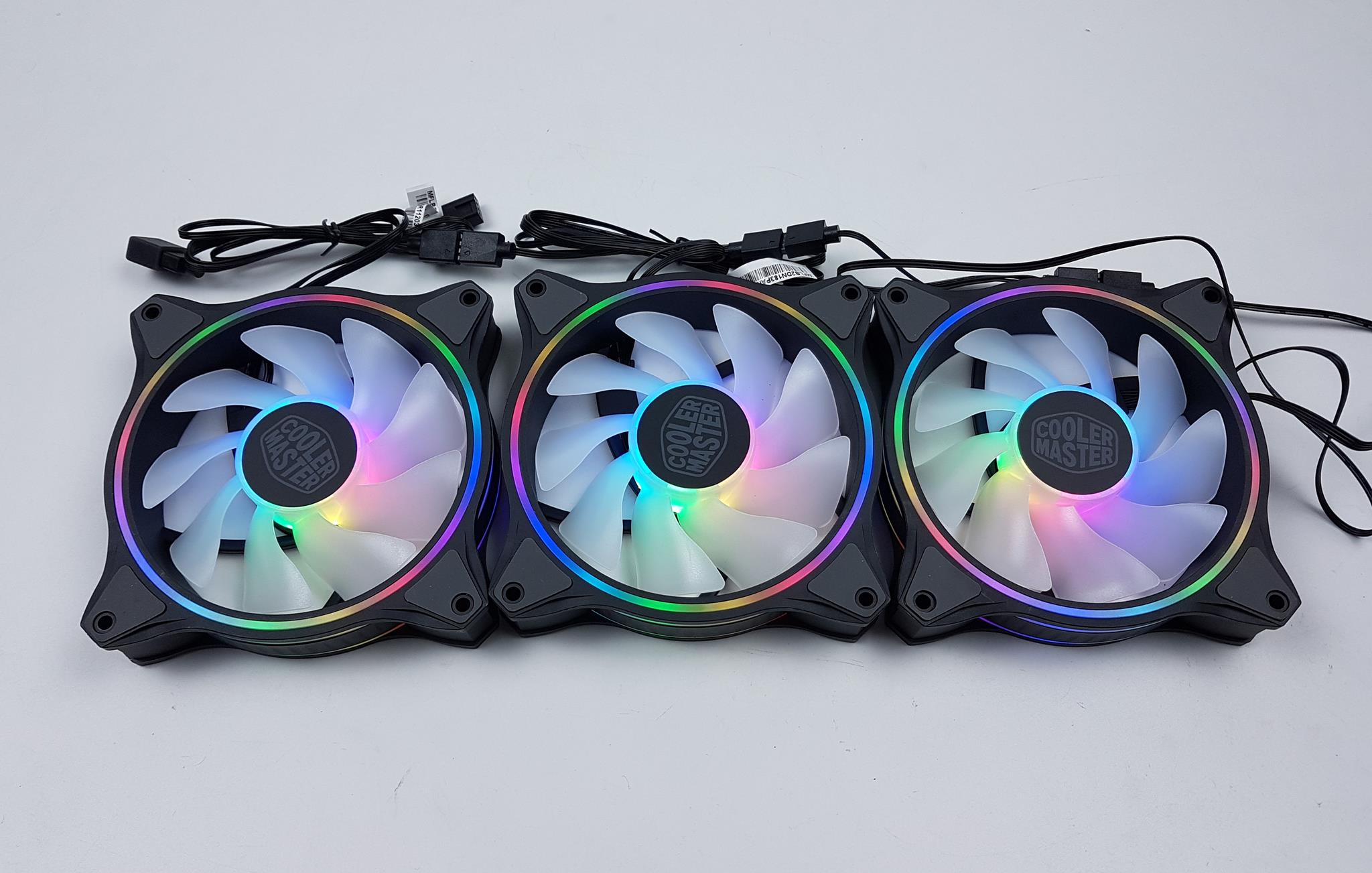 Cooler Master Ventilateur PC MasterFan MF120 Halo 3 In 1