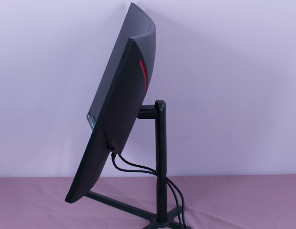 AOC CQ32G3SU Gaming Monitor tilted 2