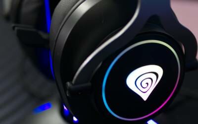 Reviews 8 Genesis Neon 750 RGB Gaming Headset Review