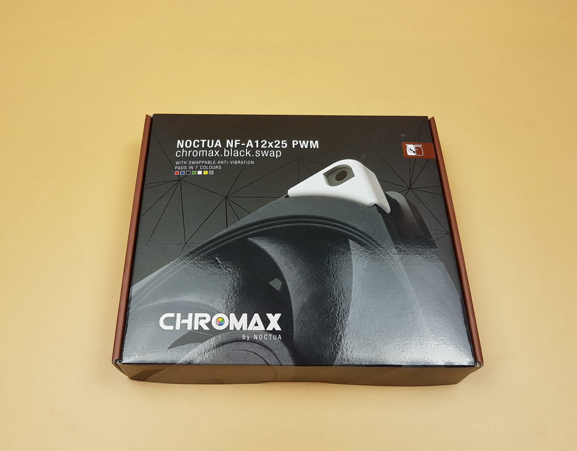 Noctua NF-A12x25 PWM chromax.black.swap box