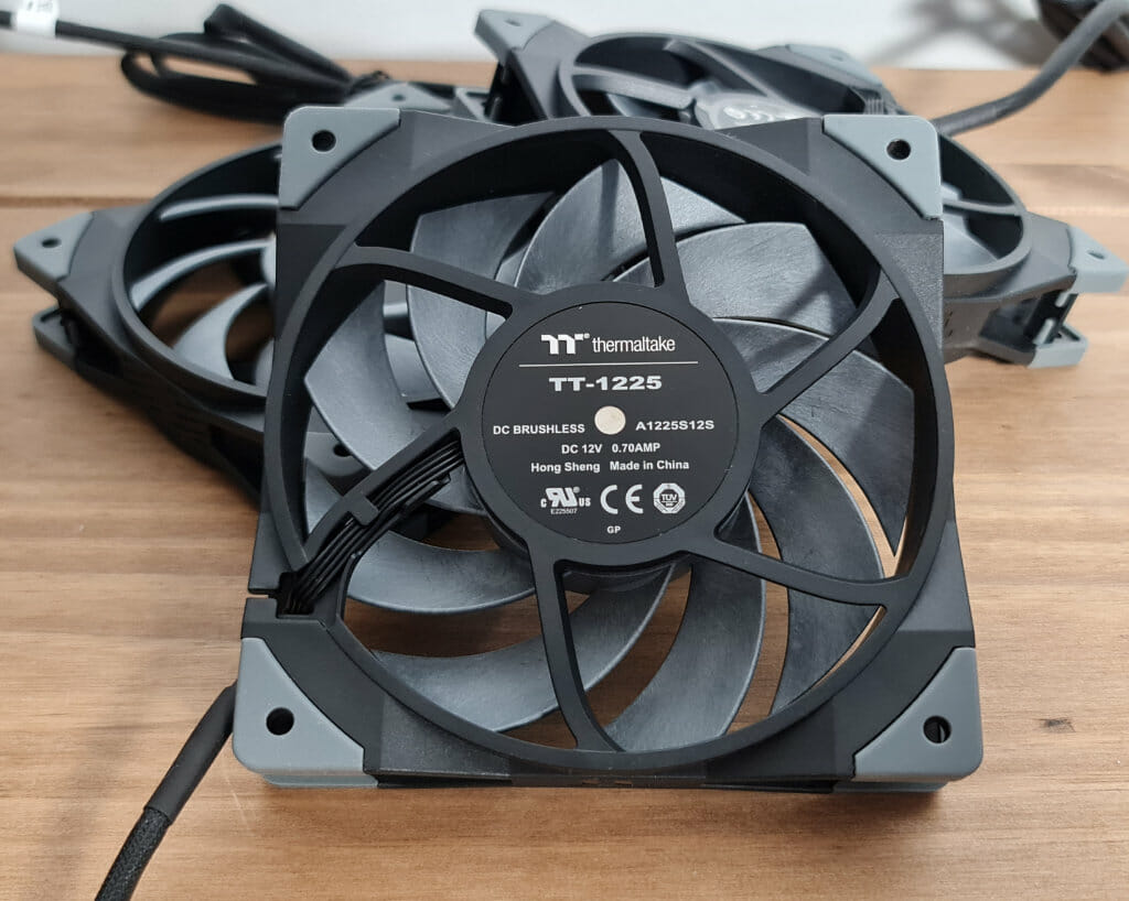 thermaltake toughliquid ultra 360 aio cpu cooler fans back