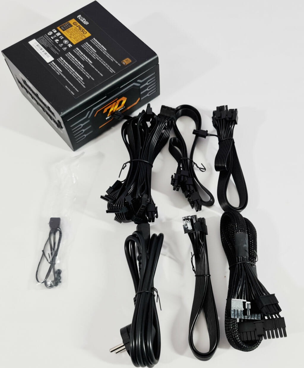 PCCOOLER GI P 650W 7D RGB PSU REVIEW psu and cables