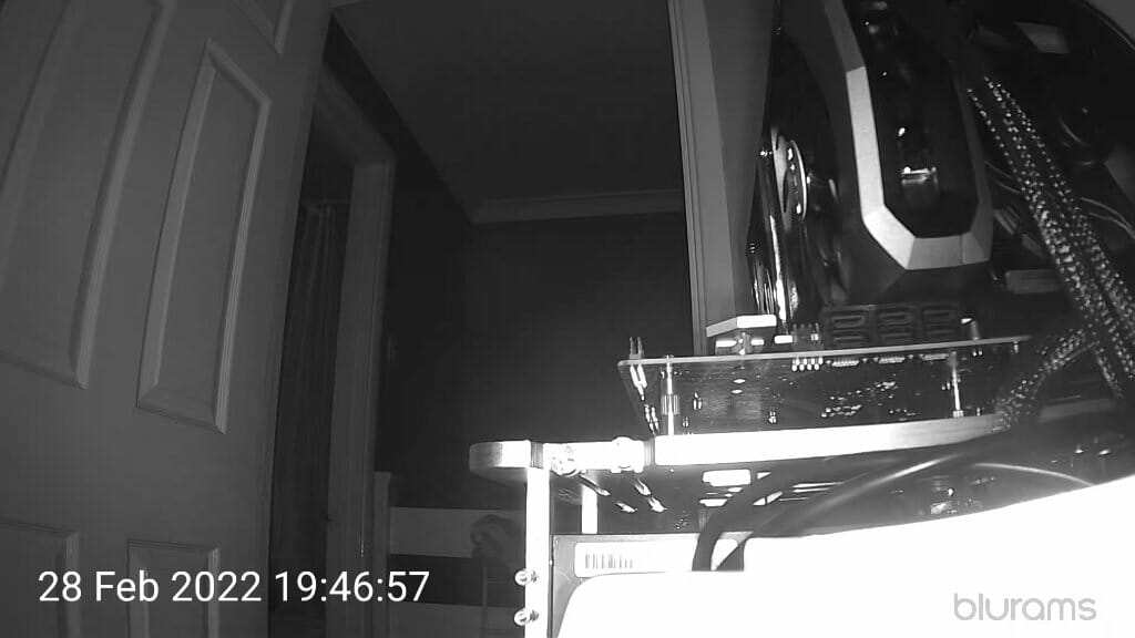 Blurams PTZ Dome Security Camera 2K A31 infrared photo
