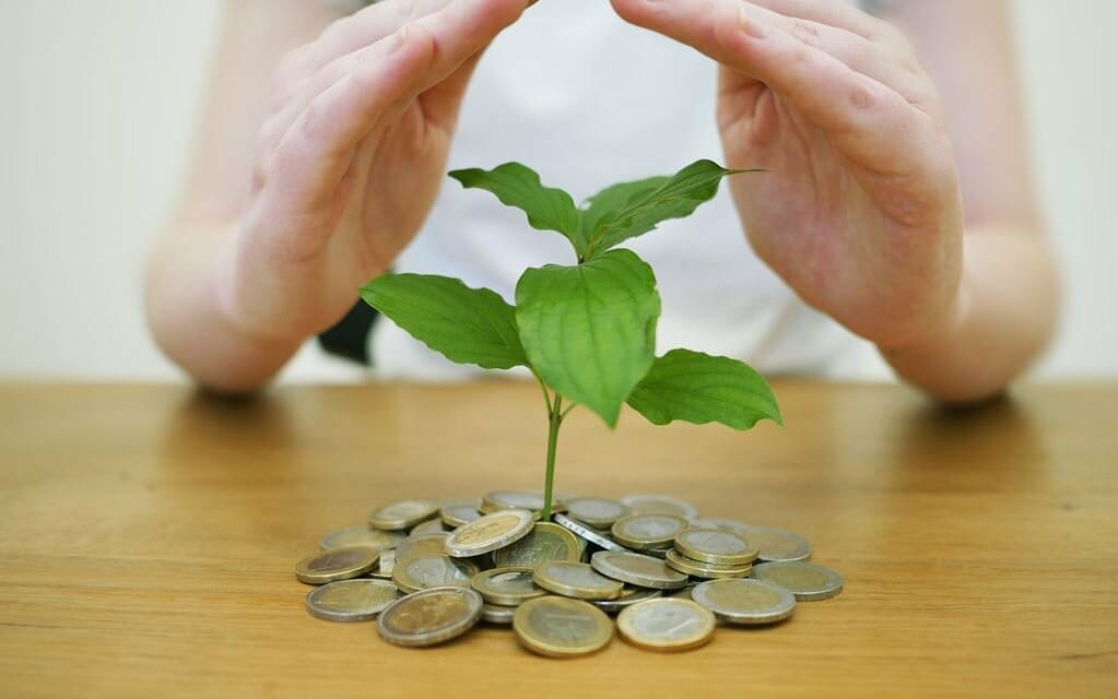 Five Ways MDR Services Help Small Businesses Save Money on Security 