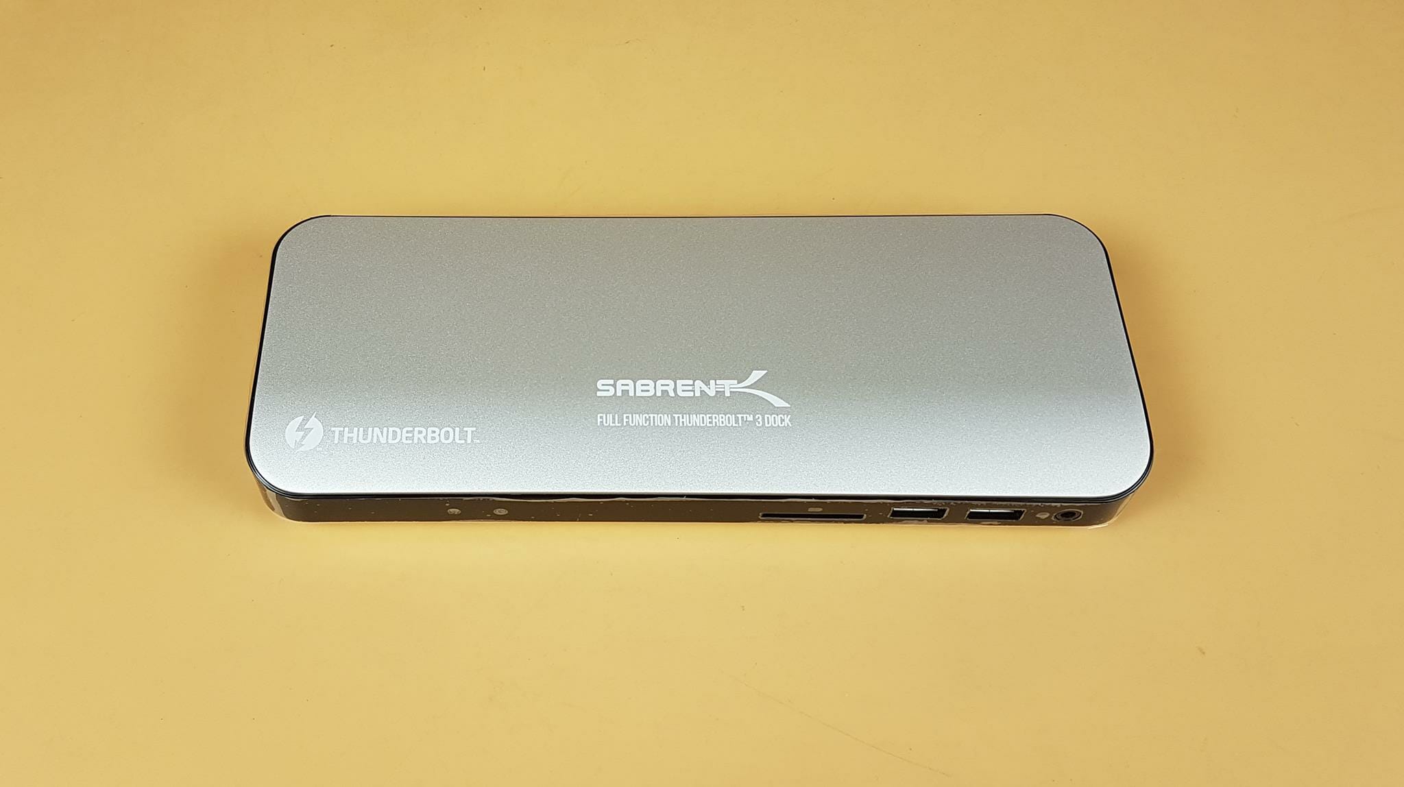 Sabrent Thunderbolt 3 Docking Station with Charging (DS-TH3C) Review 6 20220526 130739 Copy