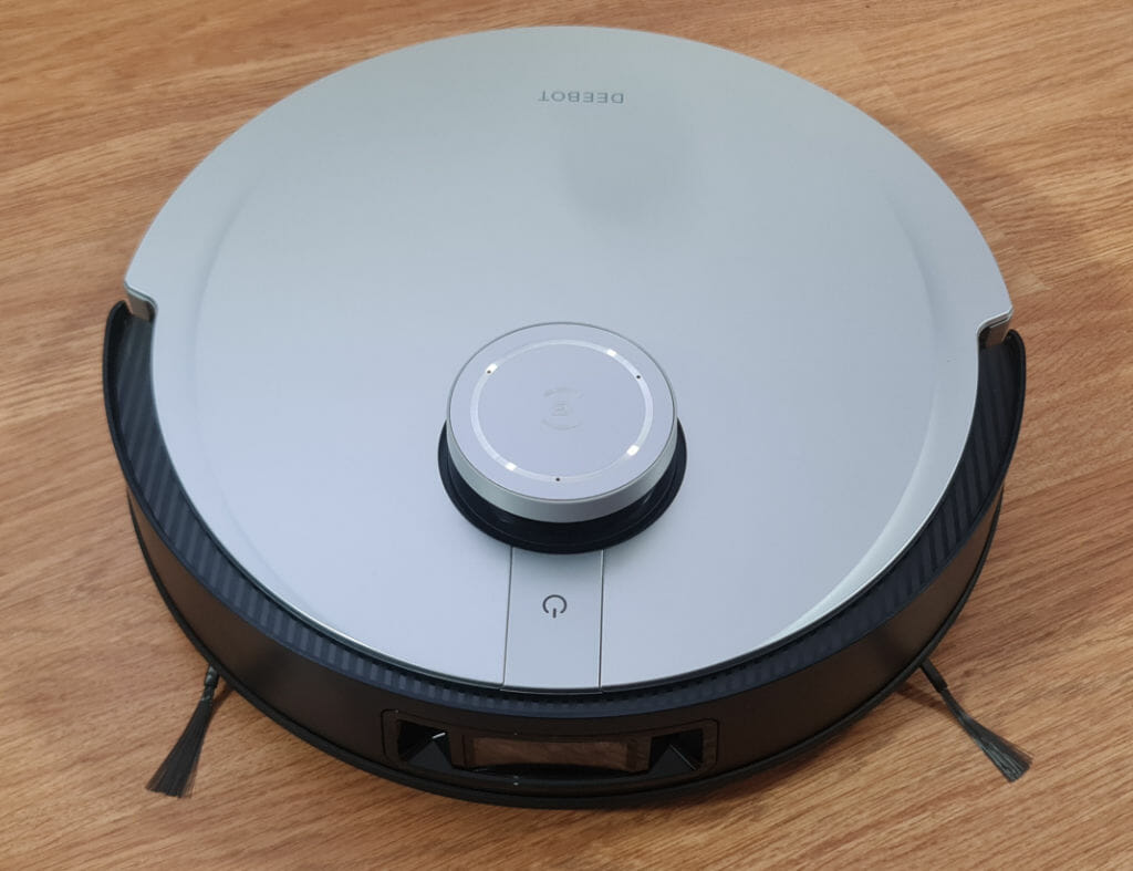 ECOVACS DEEBOT X1 OMNI robot