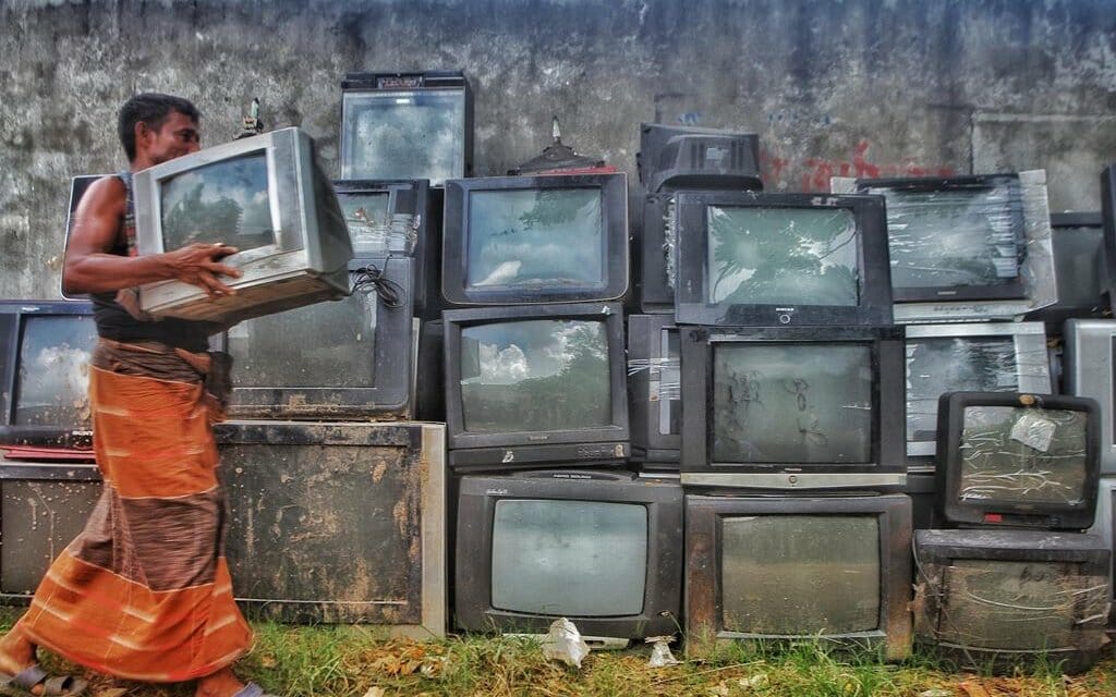 6 Things You Need To Know About E-Waste Recycling