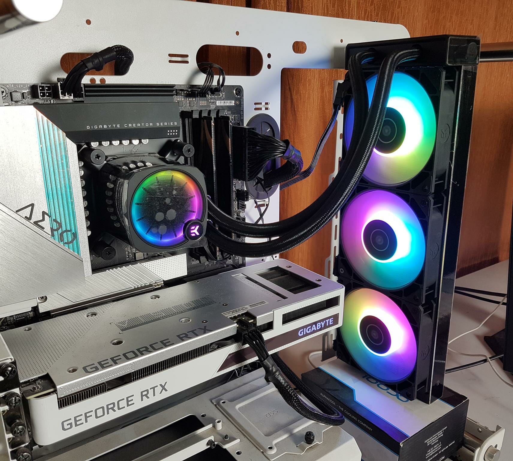 EK Nucleus pump and fans RGB lighting