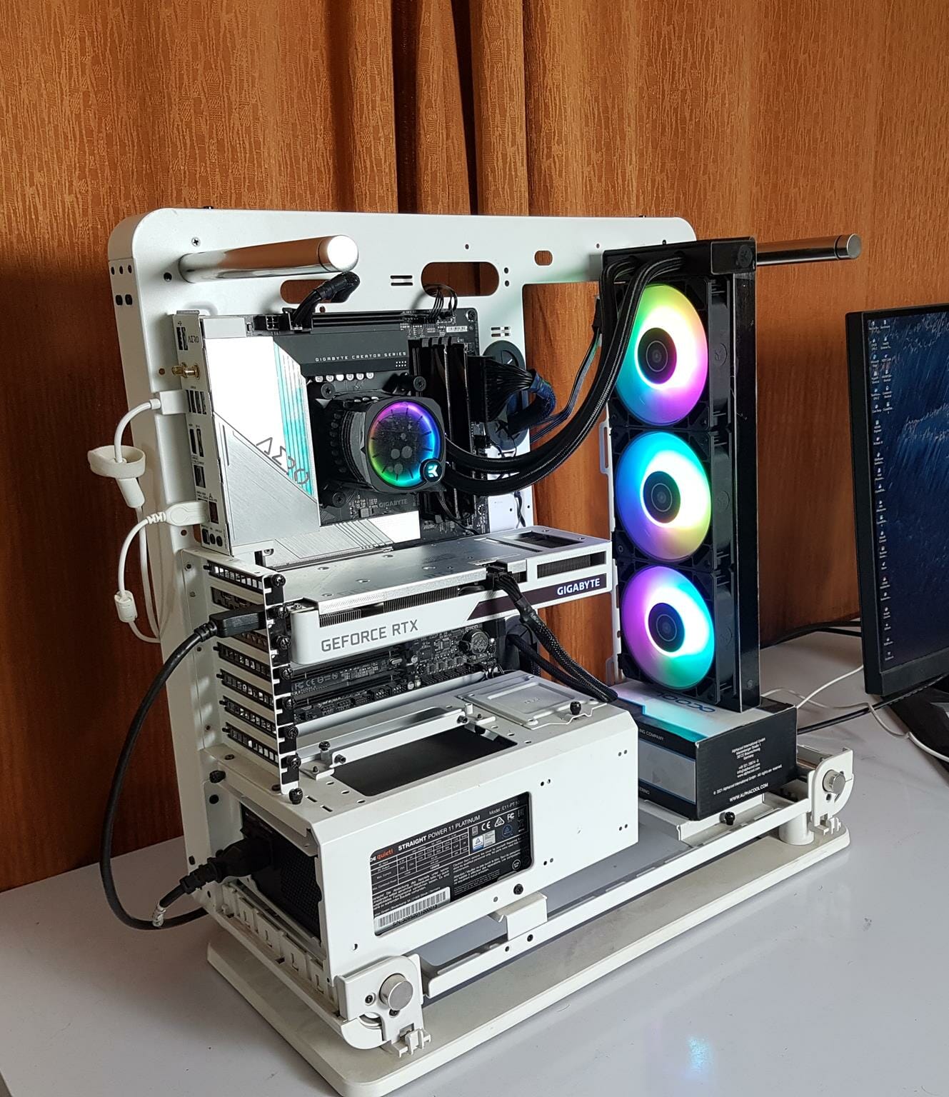 EK Nucleus AIO CR360 Lux D RGB 11