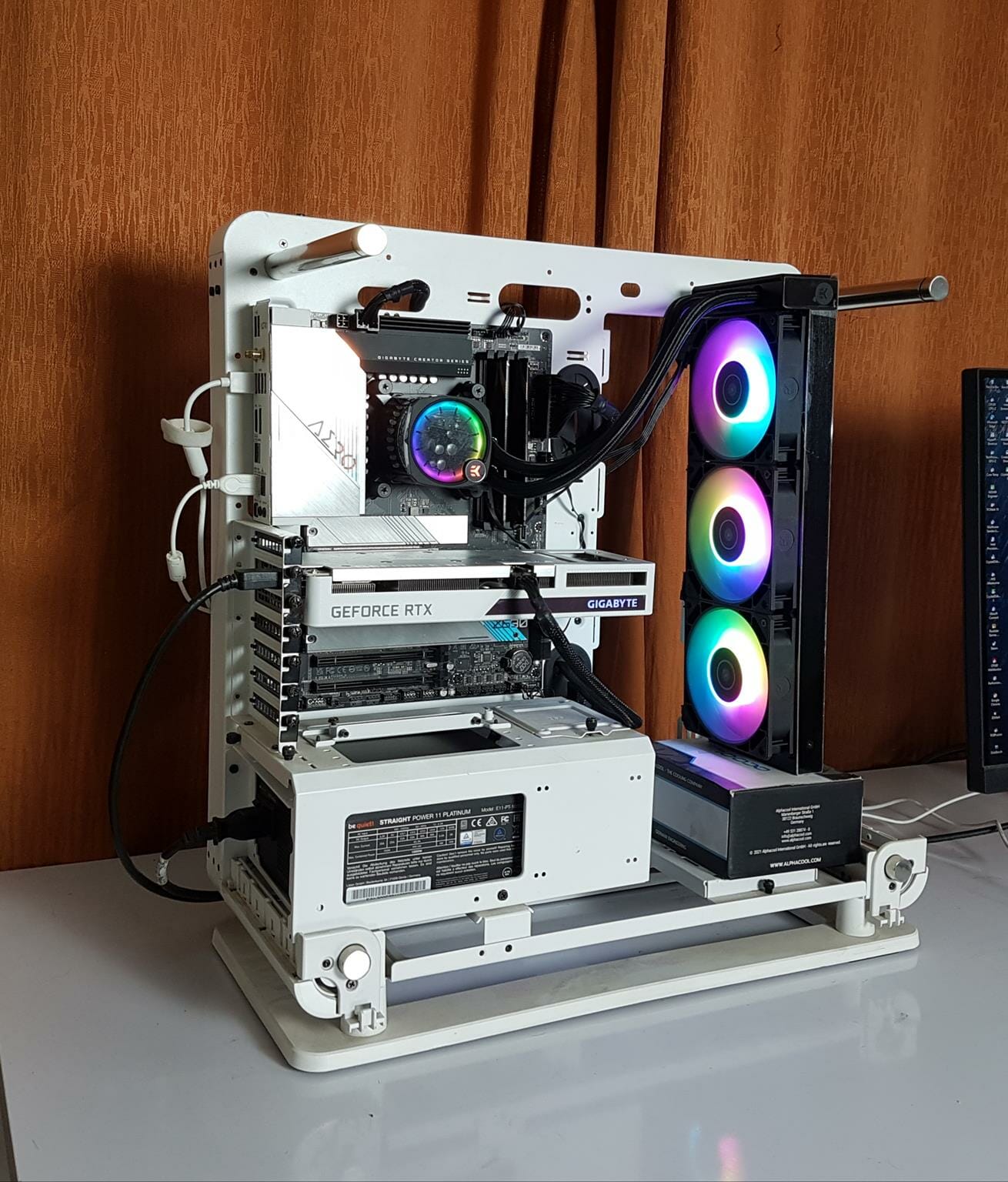 EK Nucleus AIO CR360 Lux D RGB 5