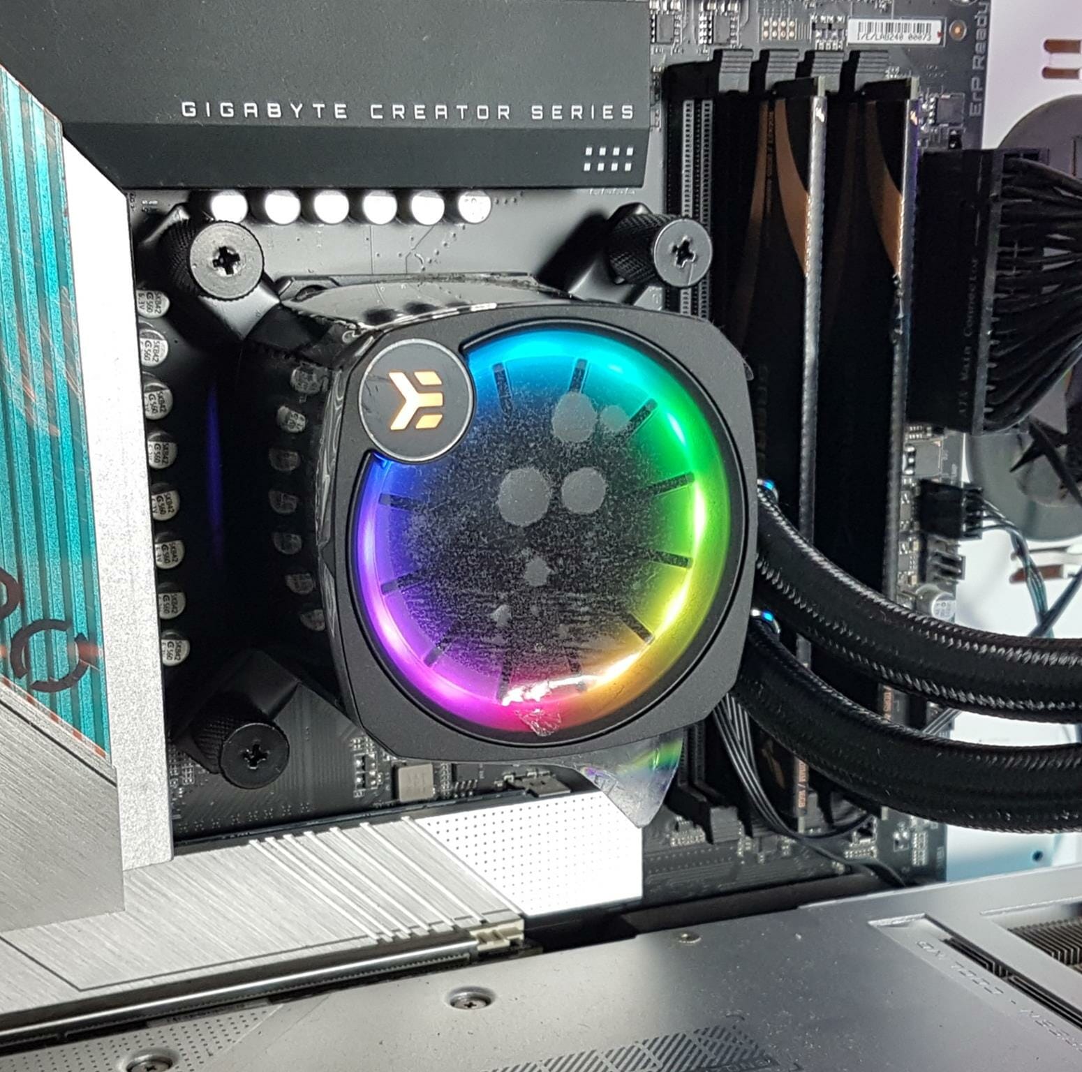 EK Nucleus AIO CR360 Lux D RGB Block 10