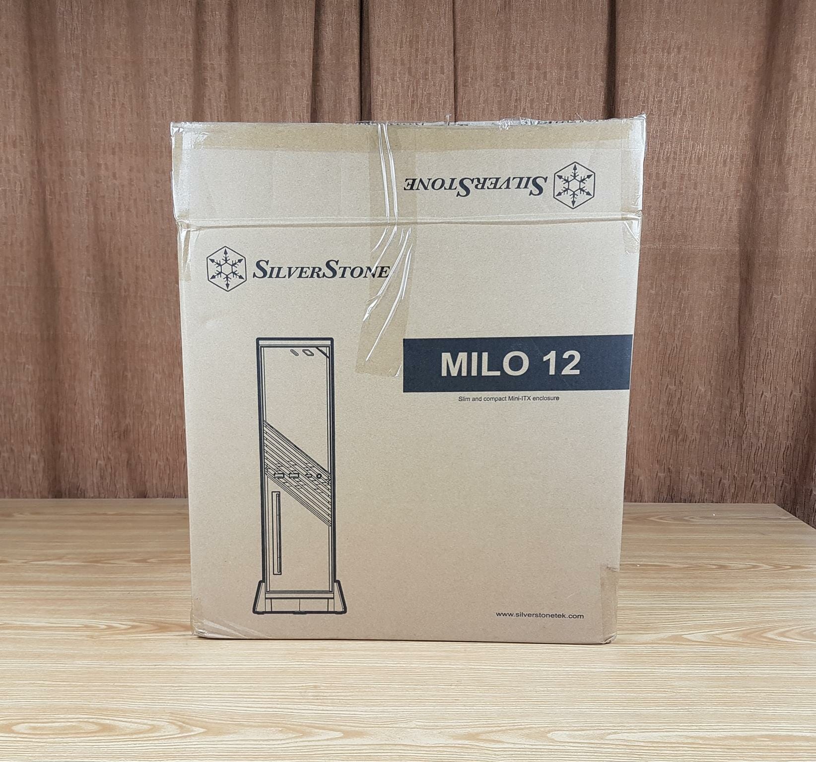 SilverStone Milo 12 Packing Box 1