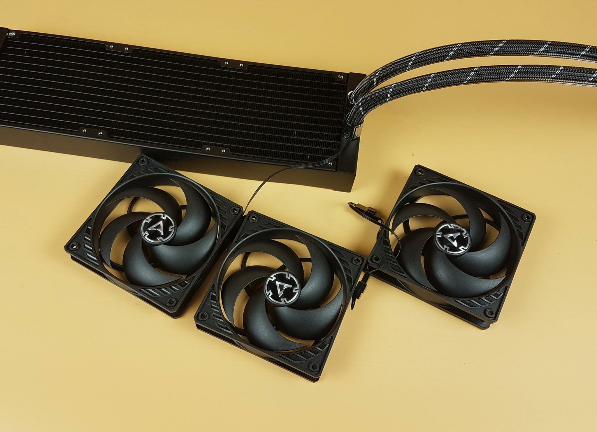 Arctic Liquid Freezer II 420 ARGB cooler review