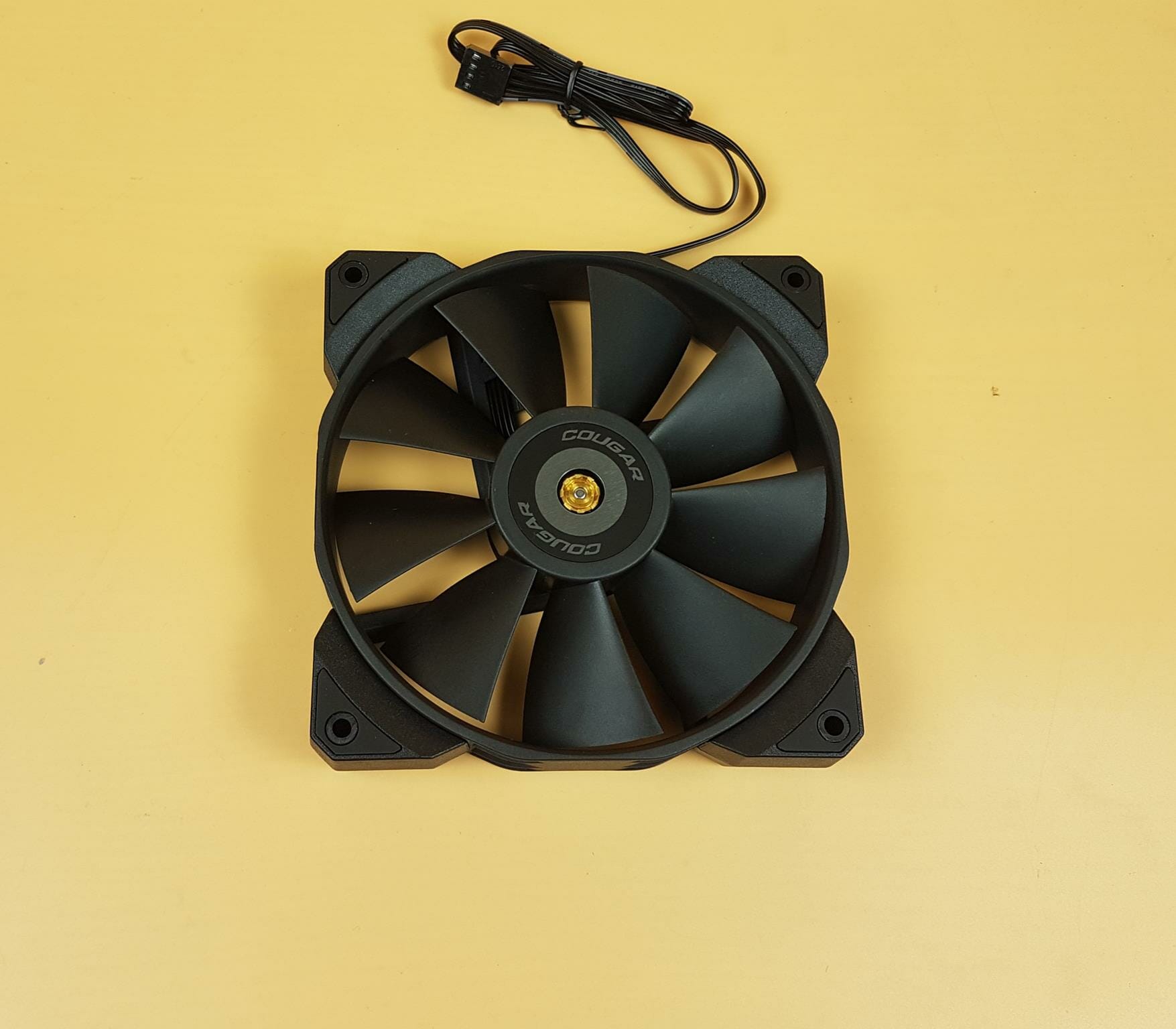 Cougar Poseidon GT 360 Fan top View