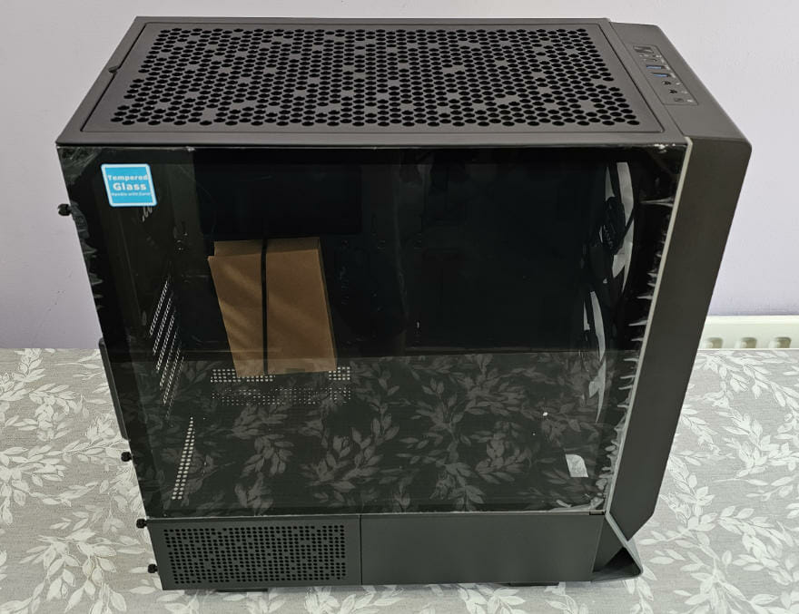 Thermaltake Ceres 300 TG ARGB PC Case TG side view